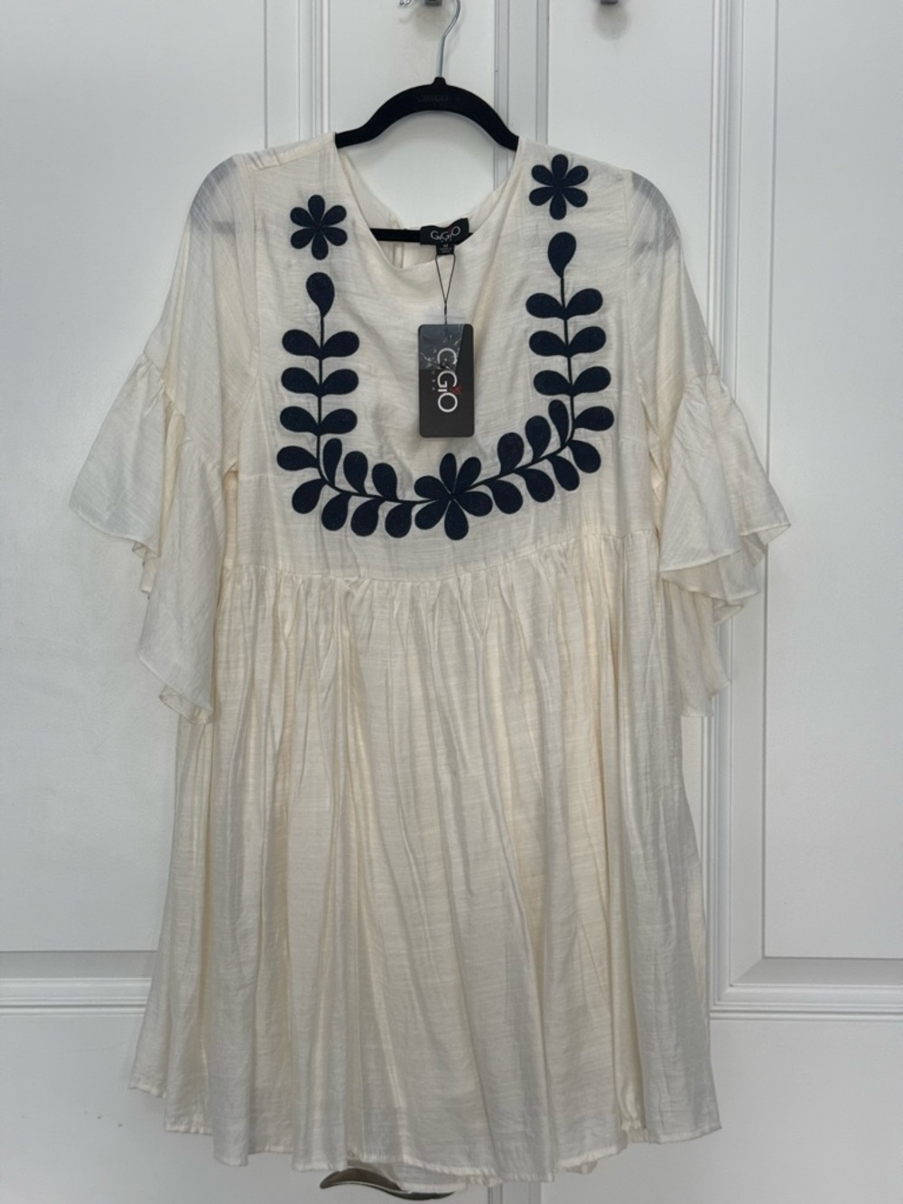 GIGIO Ivory Gauze Dress with Navy Floral Appliqué M NWT